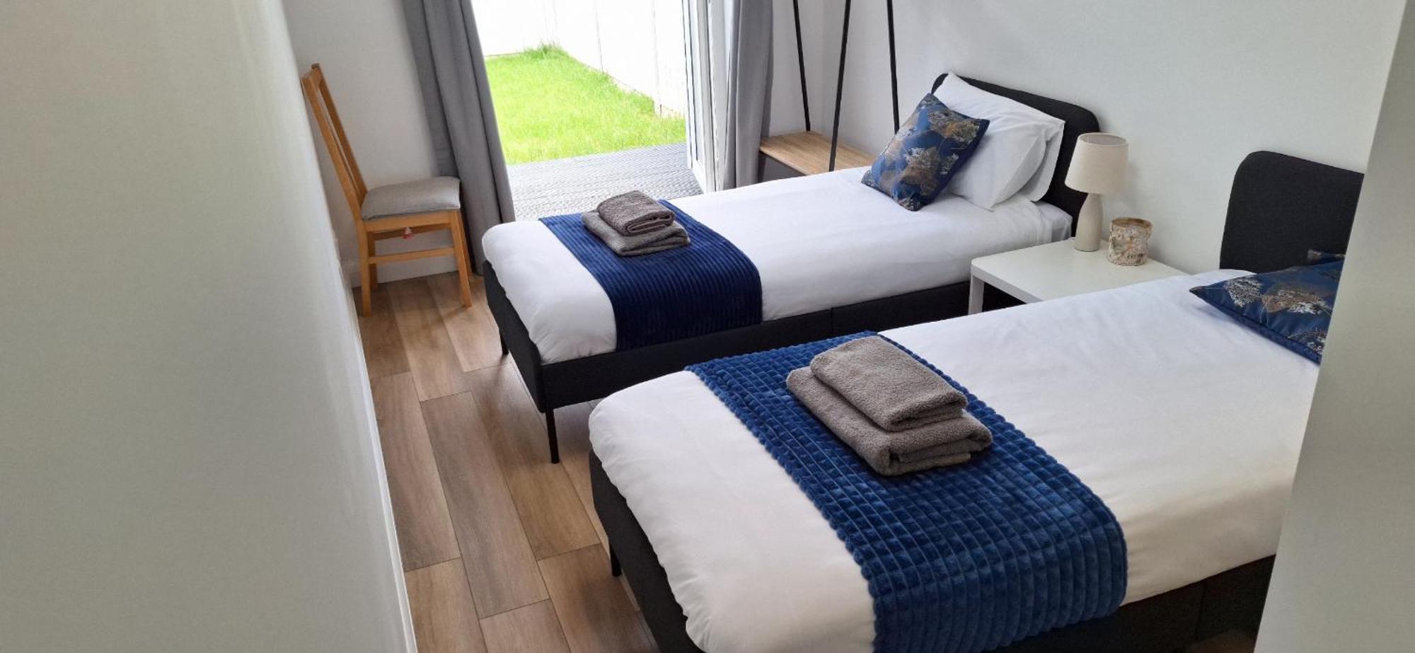 New 3 Bedrooms Flat In Ashford Near Heathrow Экстерьер фото