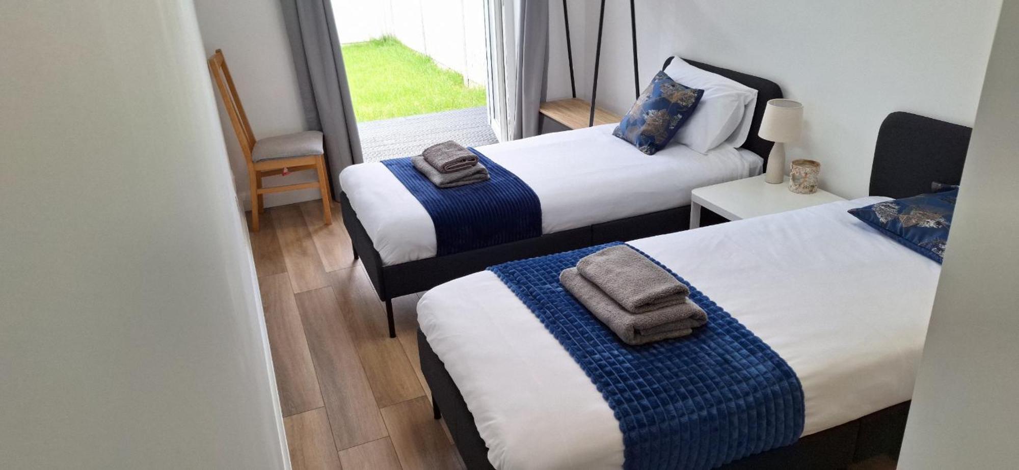 New 3 Bedrooms Flat In Ashford Near Heathrow Экстерьер фото