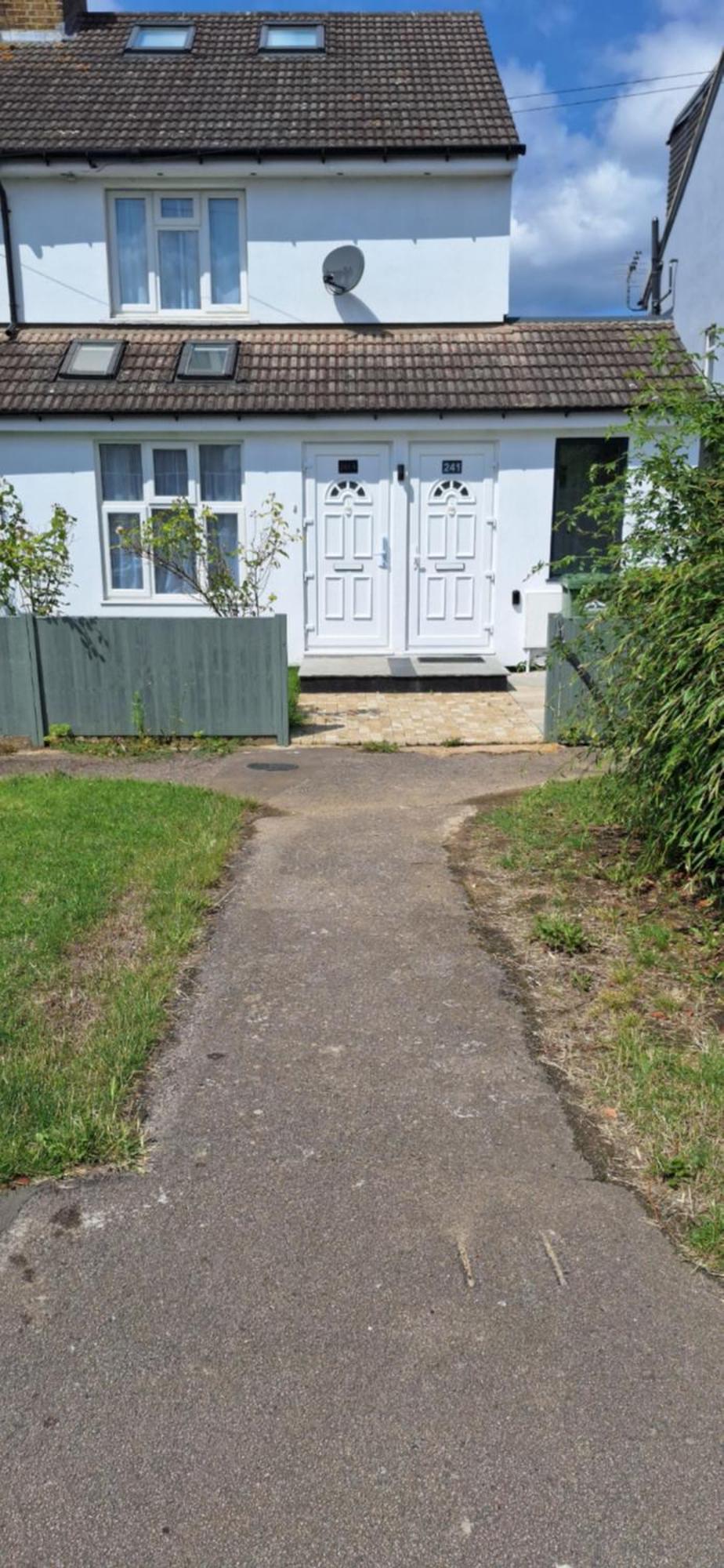 New 3 Bedrooms Flat In Ashford Near Heathrow Экстерьер фото