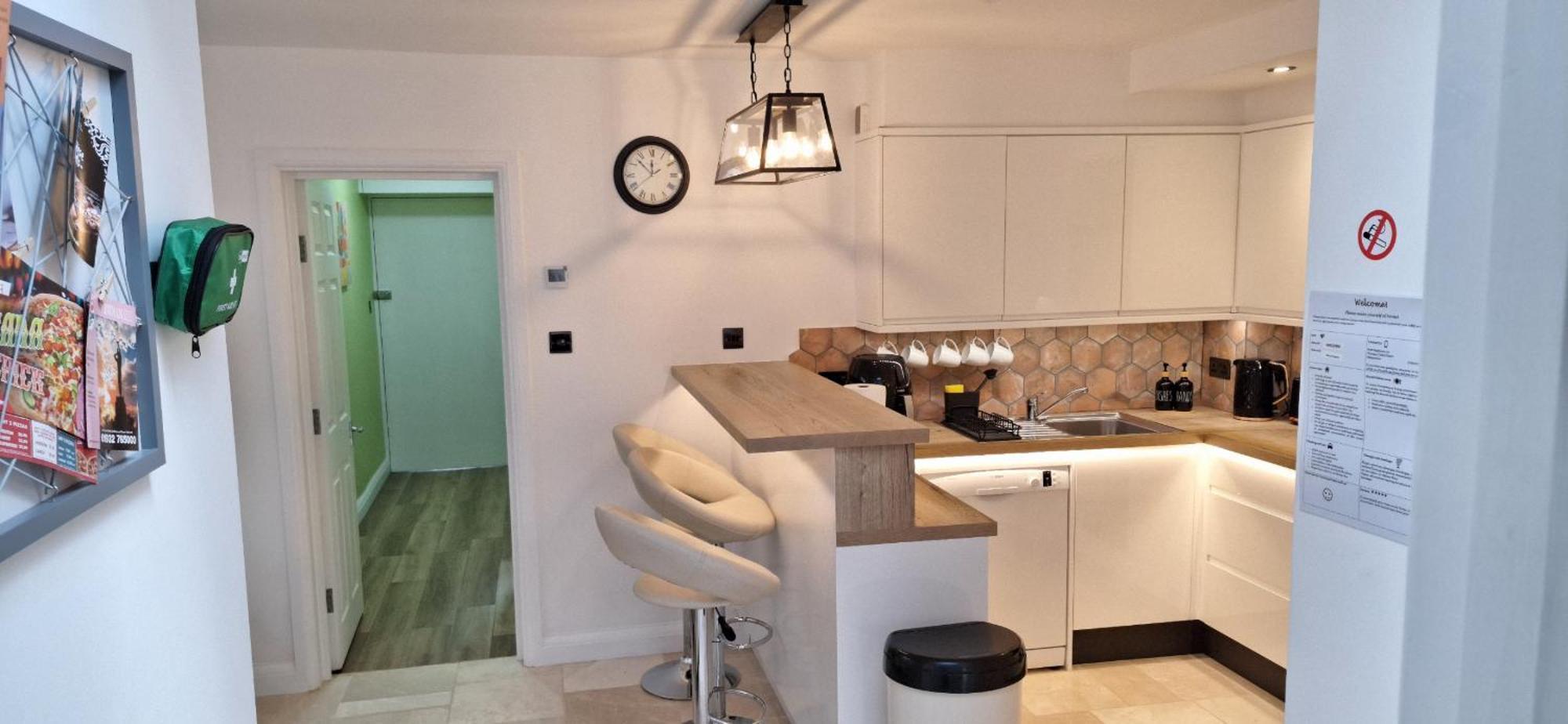New 3 Bedrooms Flat In Ashford Near Heathrow Экстерьер фото