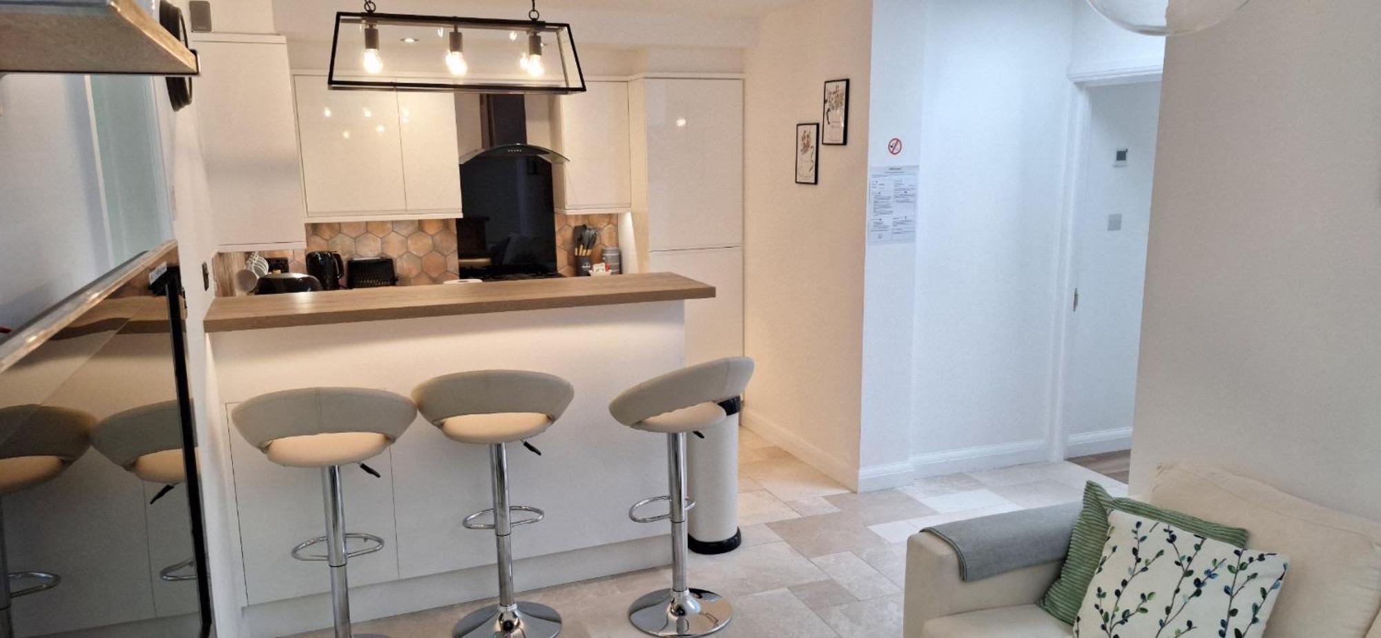 New 3 Bedrooms Flat In Ashford Near Heathrow Экстерьер фото